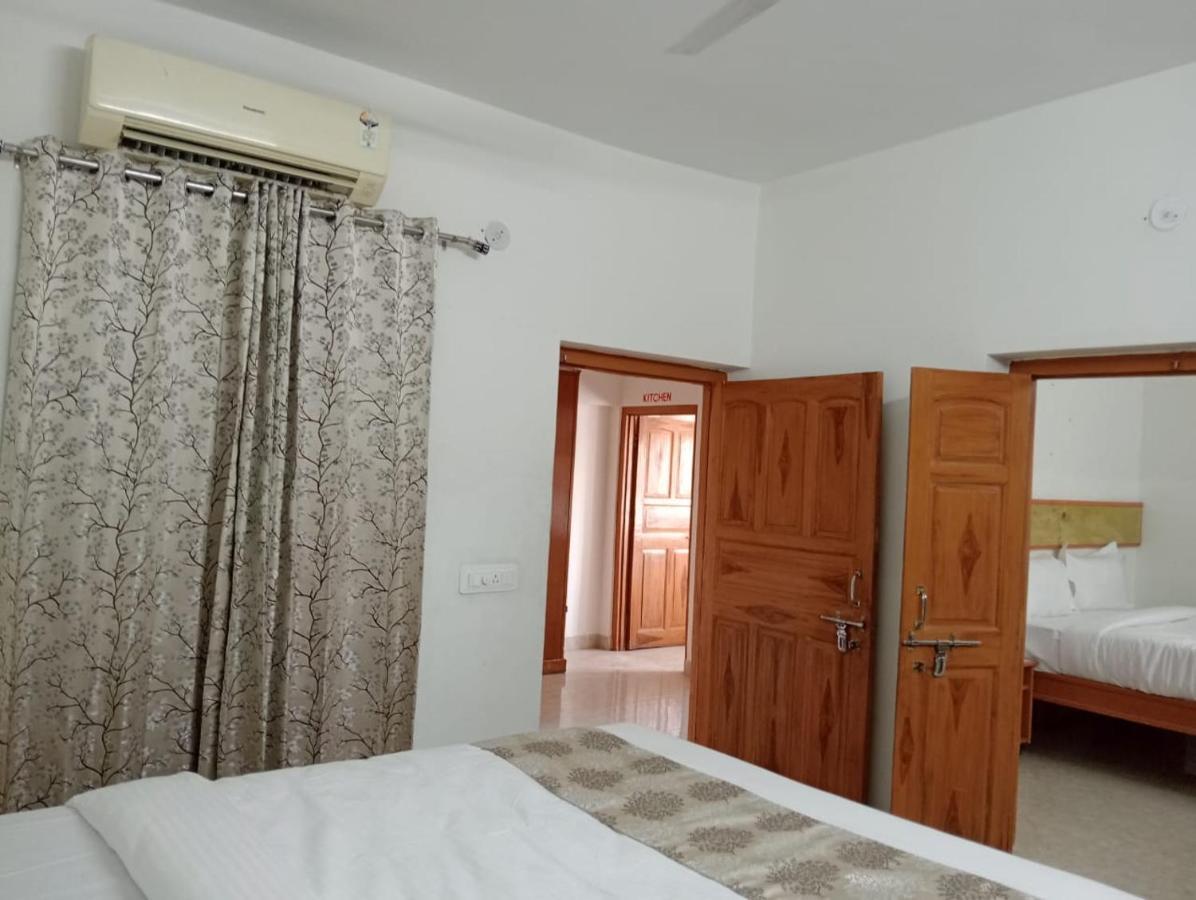 The Kesar Niwas Hotel Udaipur Bagian luar foto