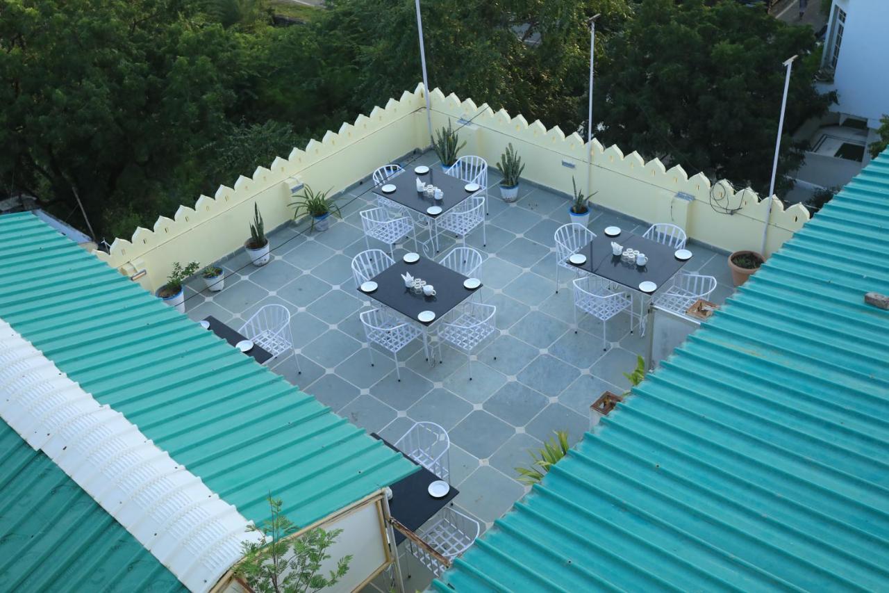 The Kesar Niwas Hotel Udaipur Bagian luar foto