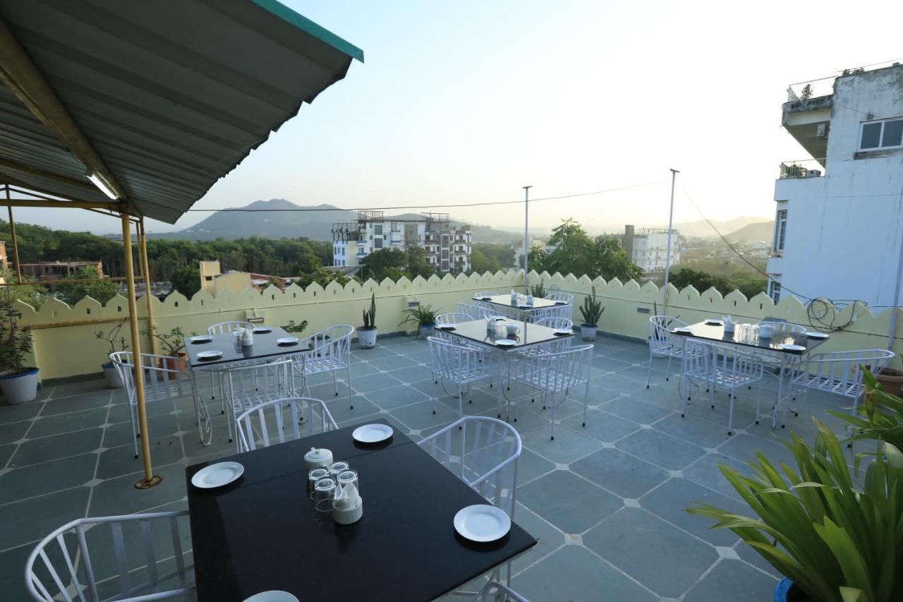 The Kesar Niwas Hotel Udaipur Bagian luar foto