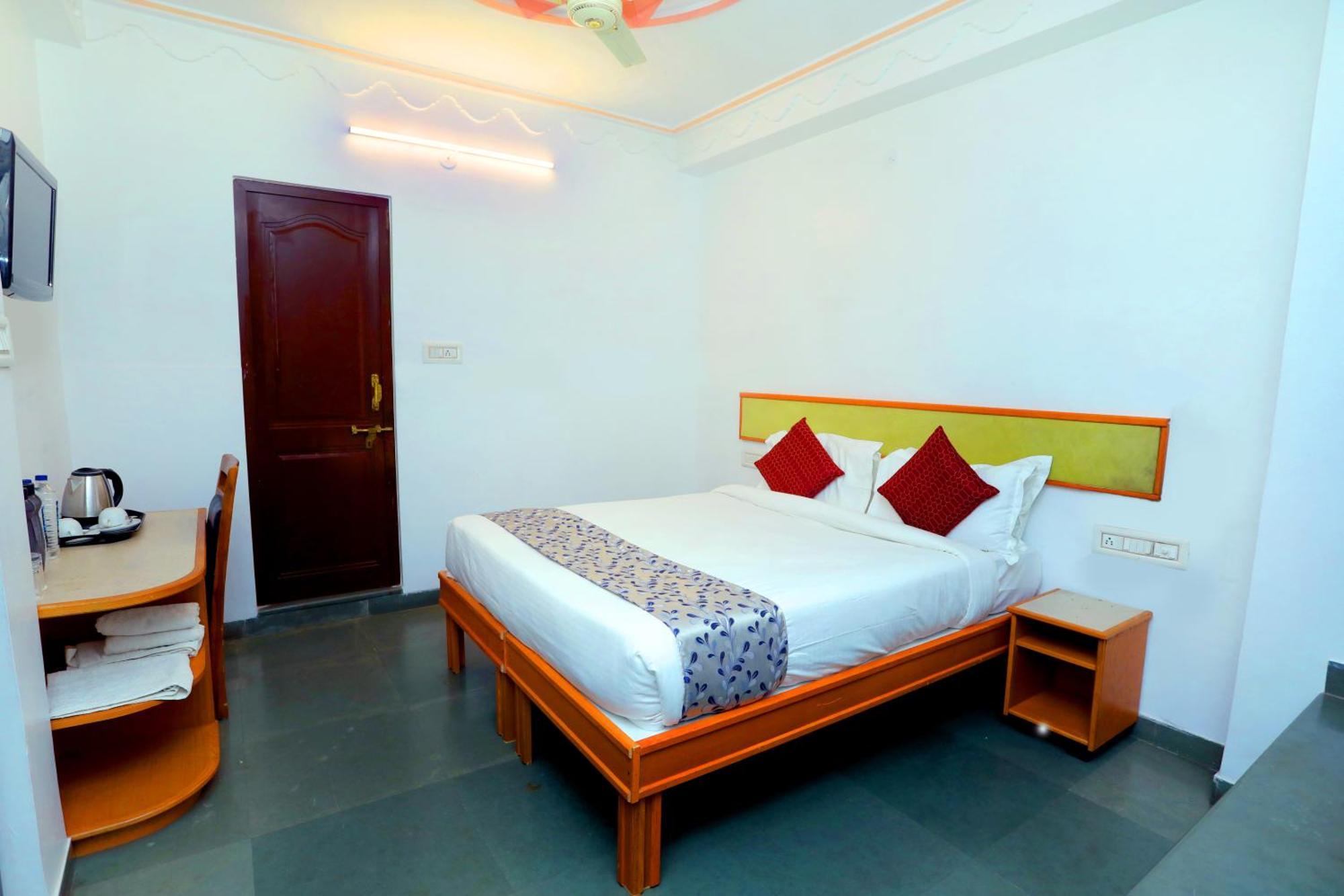 The Kesar Niwas Hotel Udaipur Bagian luar foto